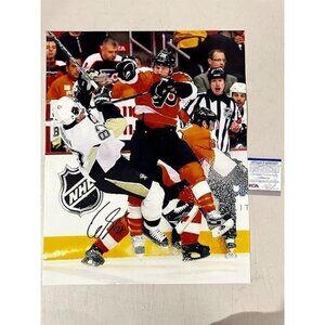 Claude Giroux signed autographed Philadelphia Flyers 16x20 Photo K.O. Crosby PSA